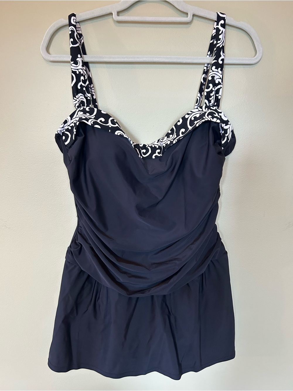 Black & White Printed Trim Swimdress - Women’s size 18